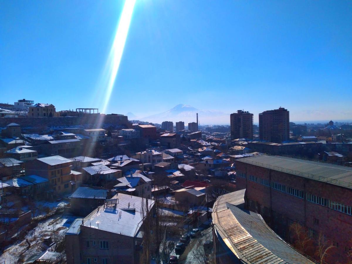 3 Room Apartment In Small Center Of Yerevan Exterior photo